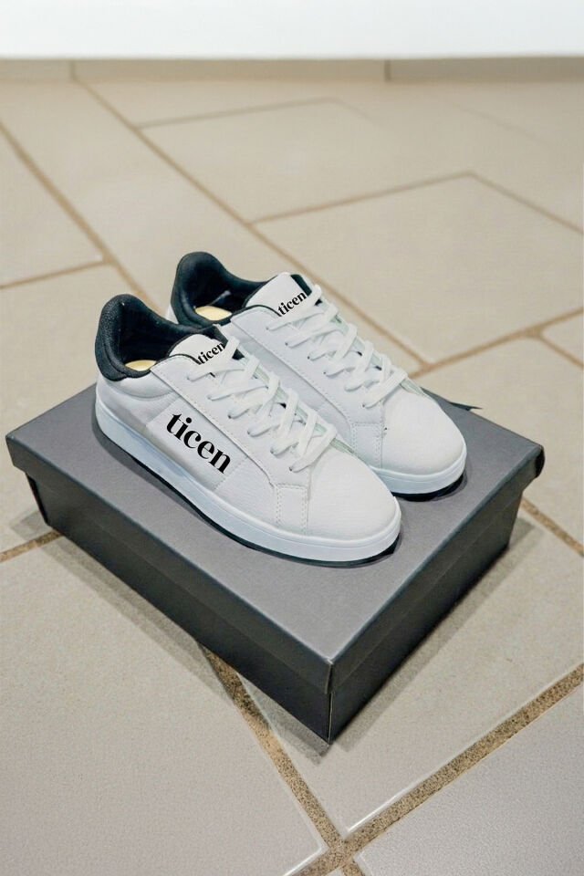 Beyaz Erkek/Kadın Sneaker Ayakkabı – Siyah Topuk Detaylı, Günlük & Şehir Stili Beyaz - 42