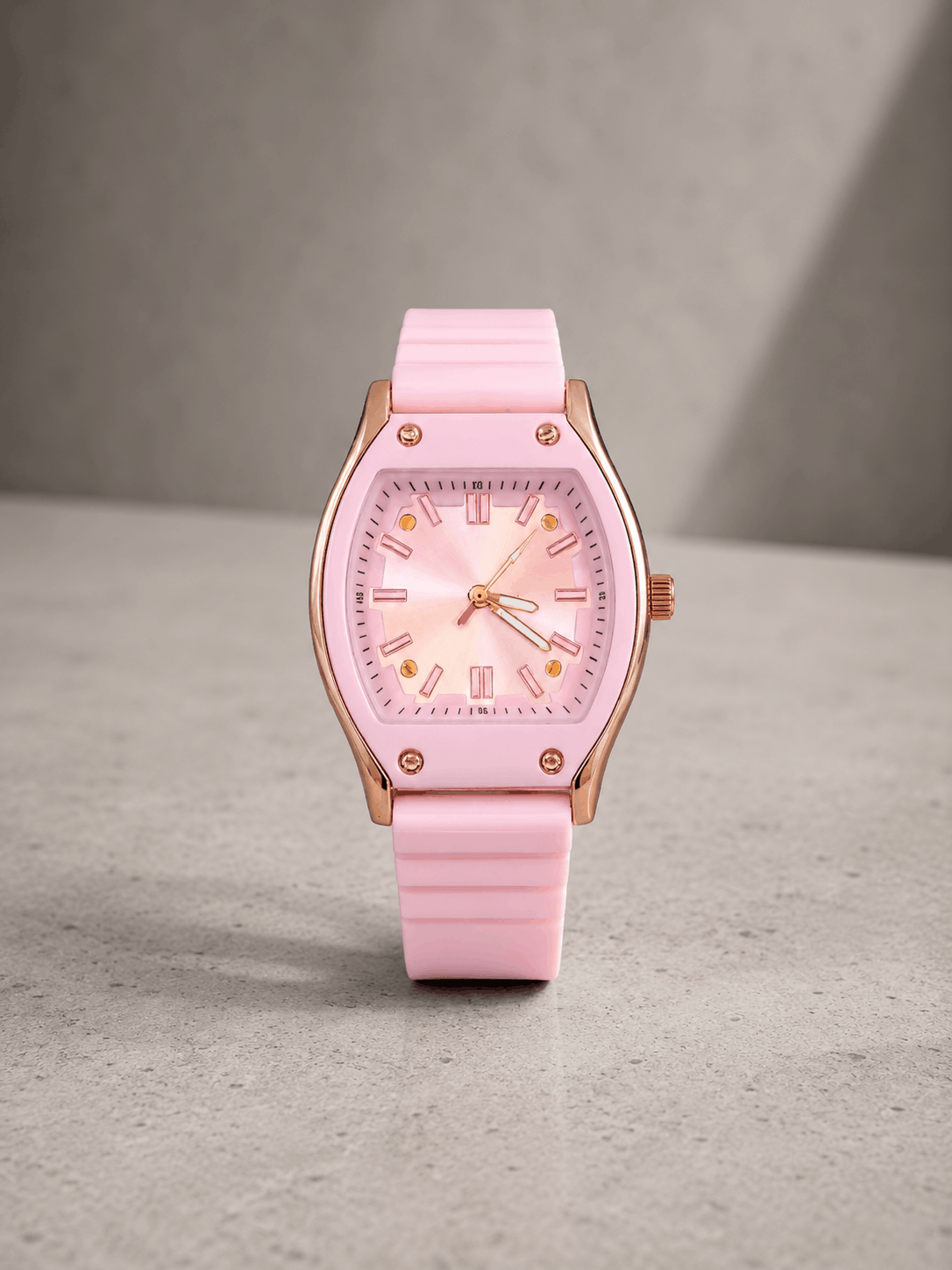 Pembe Silikon Kordon Kadın Kol Saati – Rose Gold Kasa, Modern & Zarif Tasarım