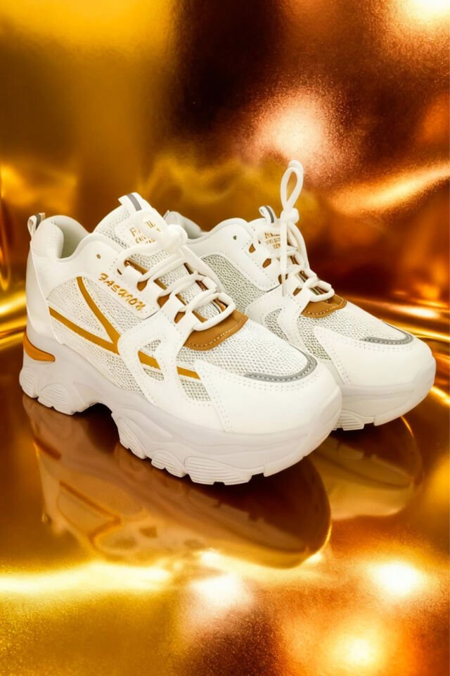 Kadın Beyaz Kahverengi Detaylı Kalın Taban Spor Ayakkabı - Rahat ve Şık Sneaker