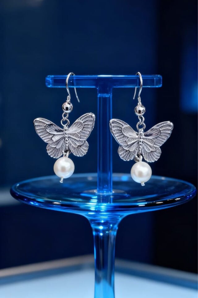 Kelebek Elegance Çelik Takı Seti – Kelebek Şıklığını Keşfedin