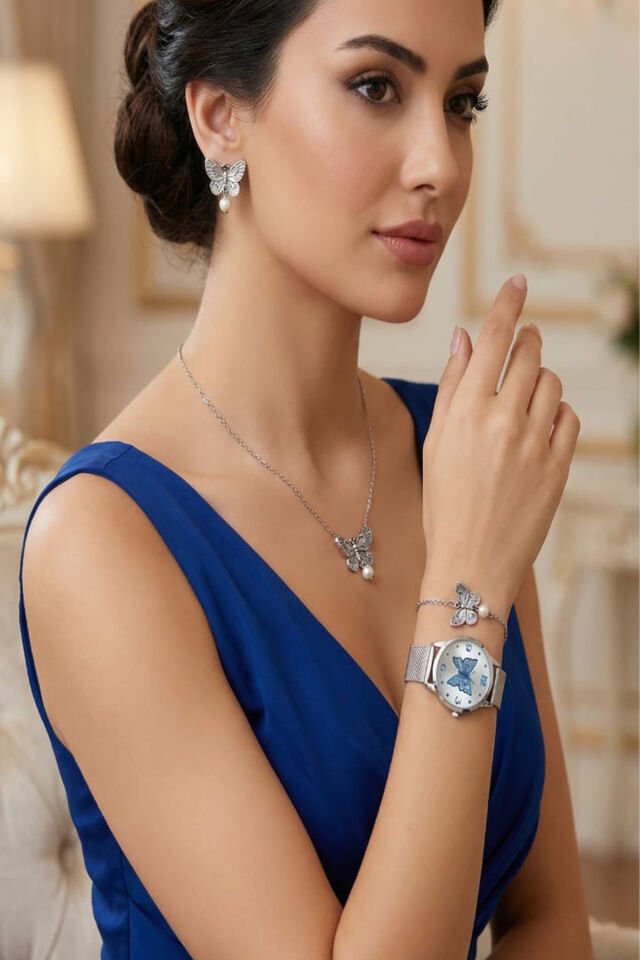 Kelebek Elegance Çelik Takı Seti – Kelebek Şıklığını Keşfedin