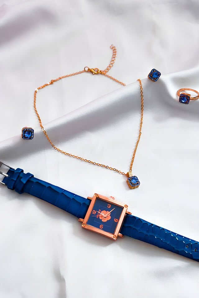 Mavi Elegance Çelik Takı Seti – Şıklık ve Dayanıklılığın Kusursuz Buluşması