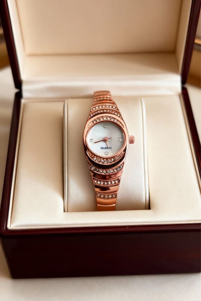 Rose Renk Çelik Kadın Kol Saati